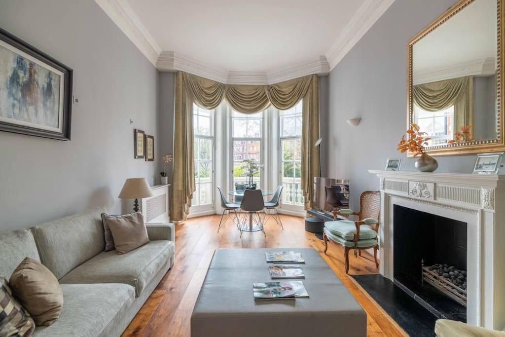 Luxury 2-bedroom Flat In Knightsbridge By Landin * Londra